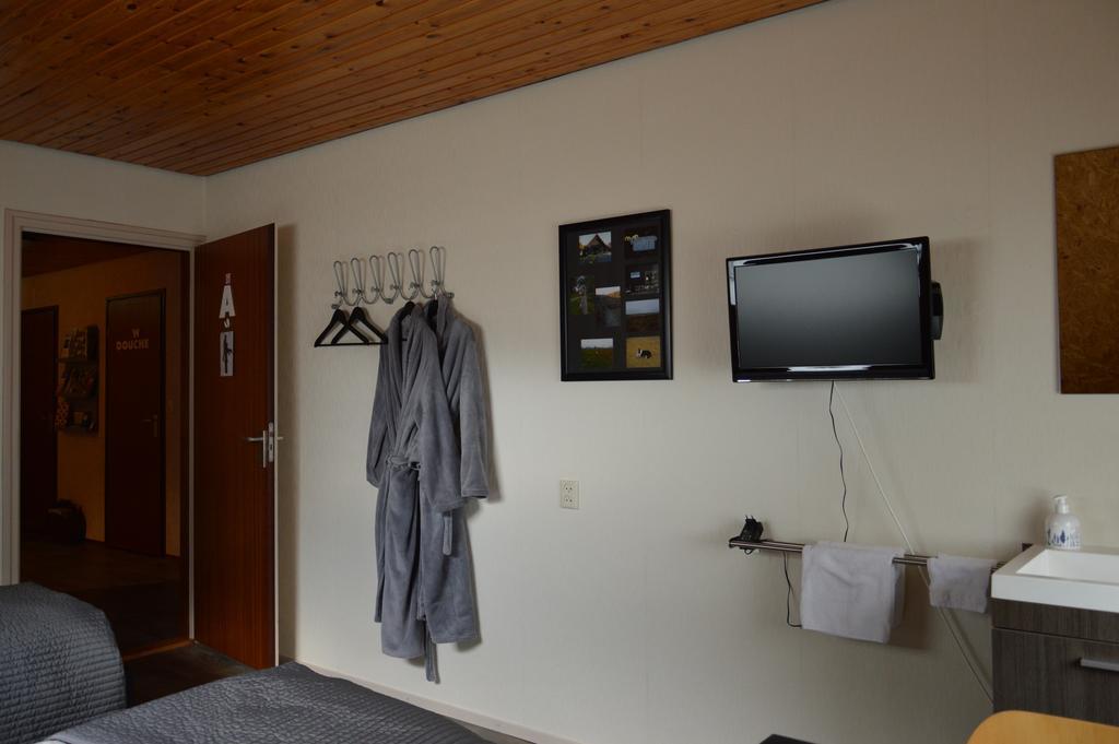 Bed and Breakfast De Pompstee Rolde Habitación foto